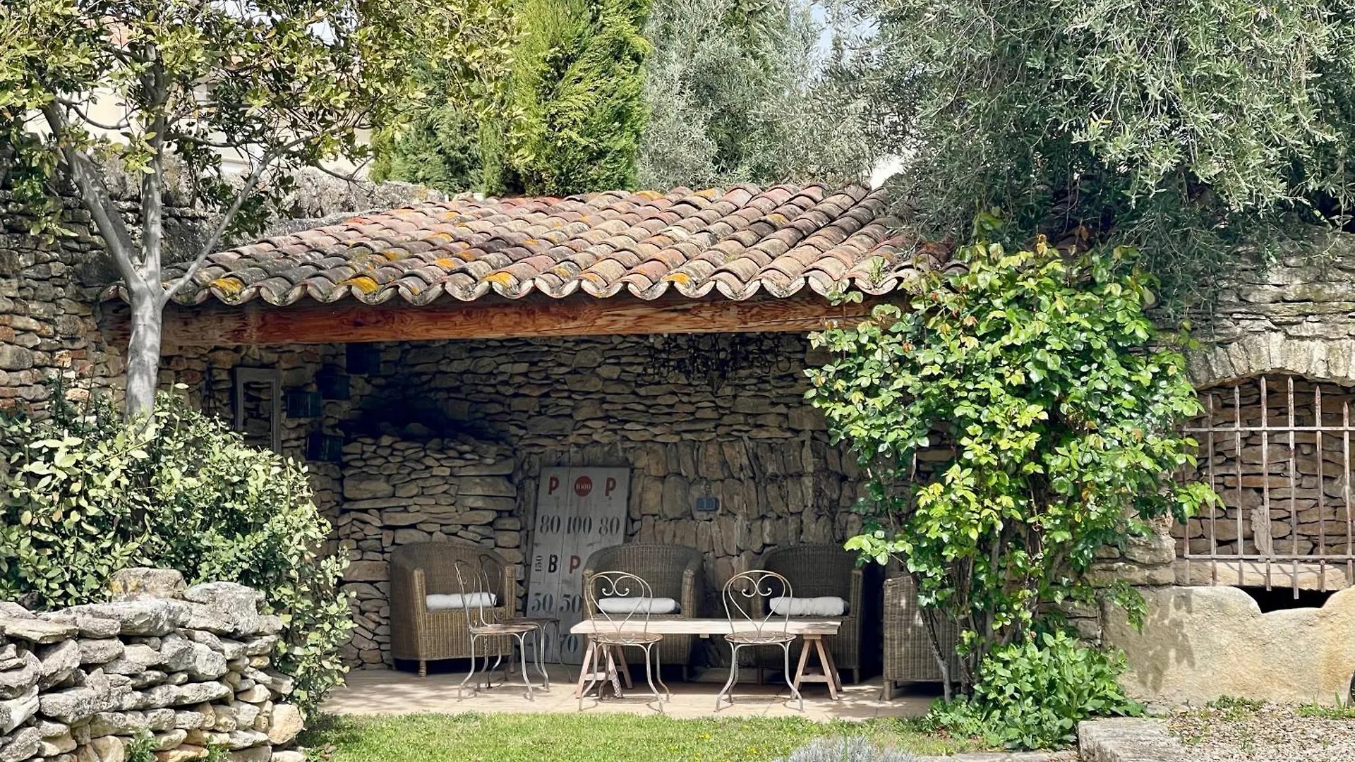 La Villa Baronnette Cabrieres-d'Avignon 0*,